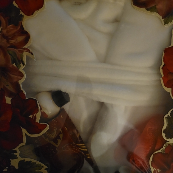 Luxury Robe gift set - Picture 2 of 4